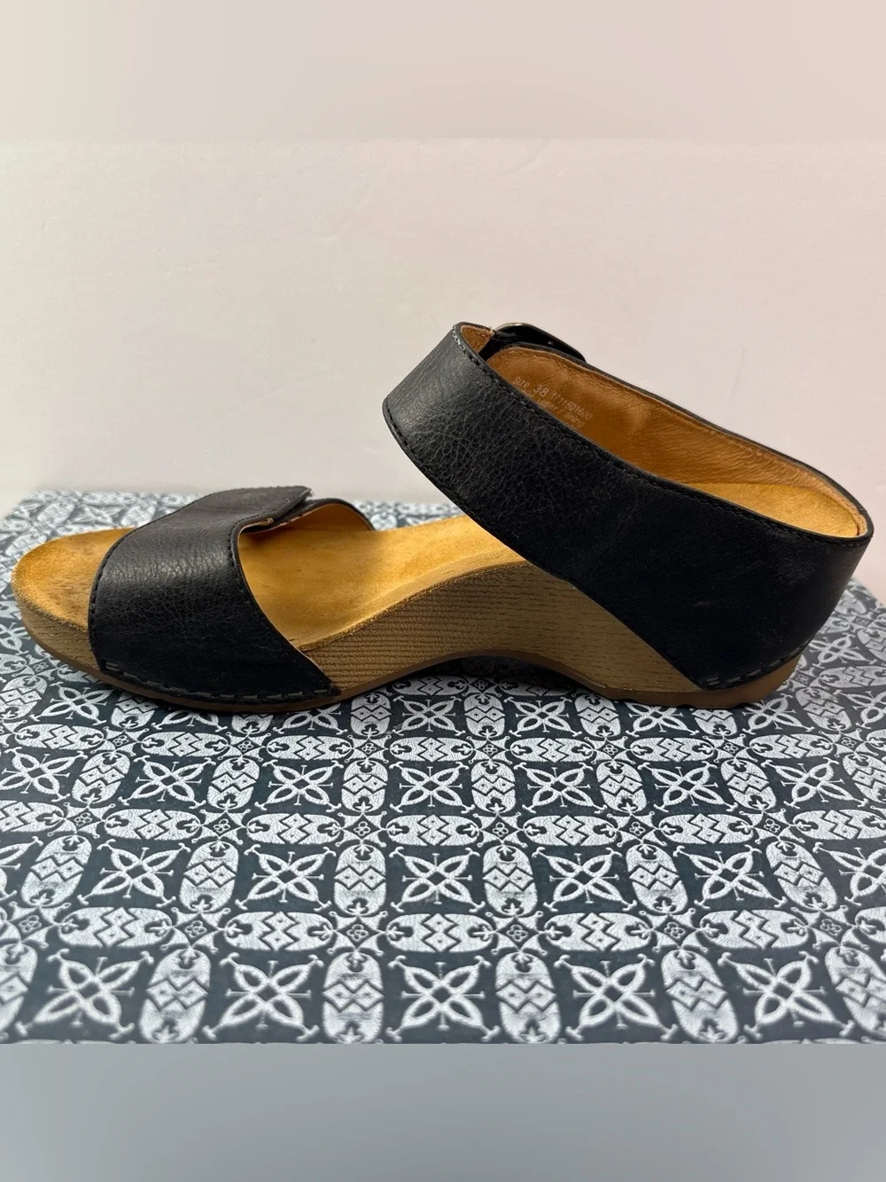 Dansko Tanya Women’s Casual Sandals, Size 38/7.5-8, Burnished Leather Black